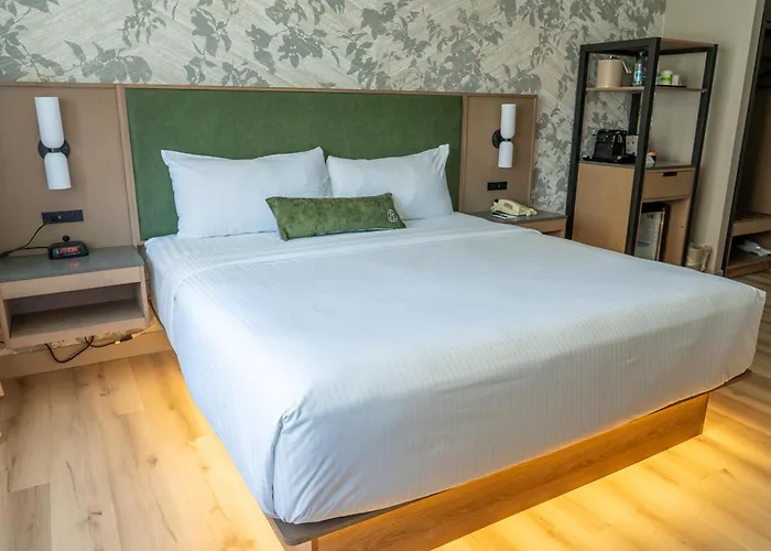 Park Town Hotel
