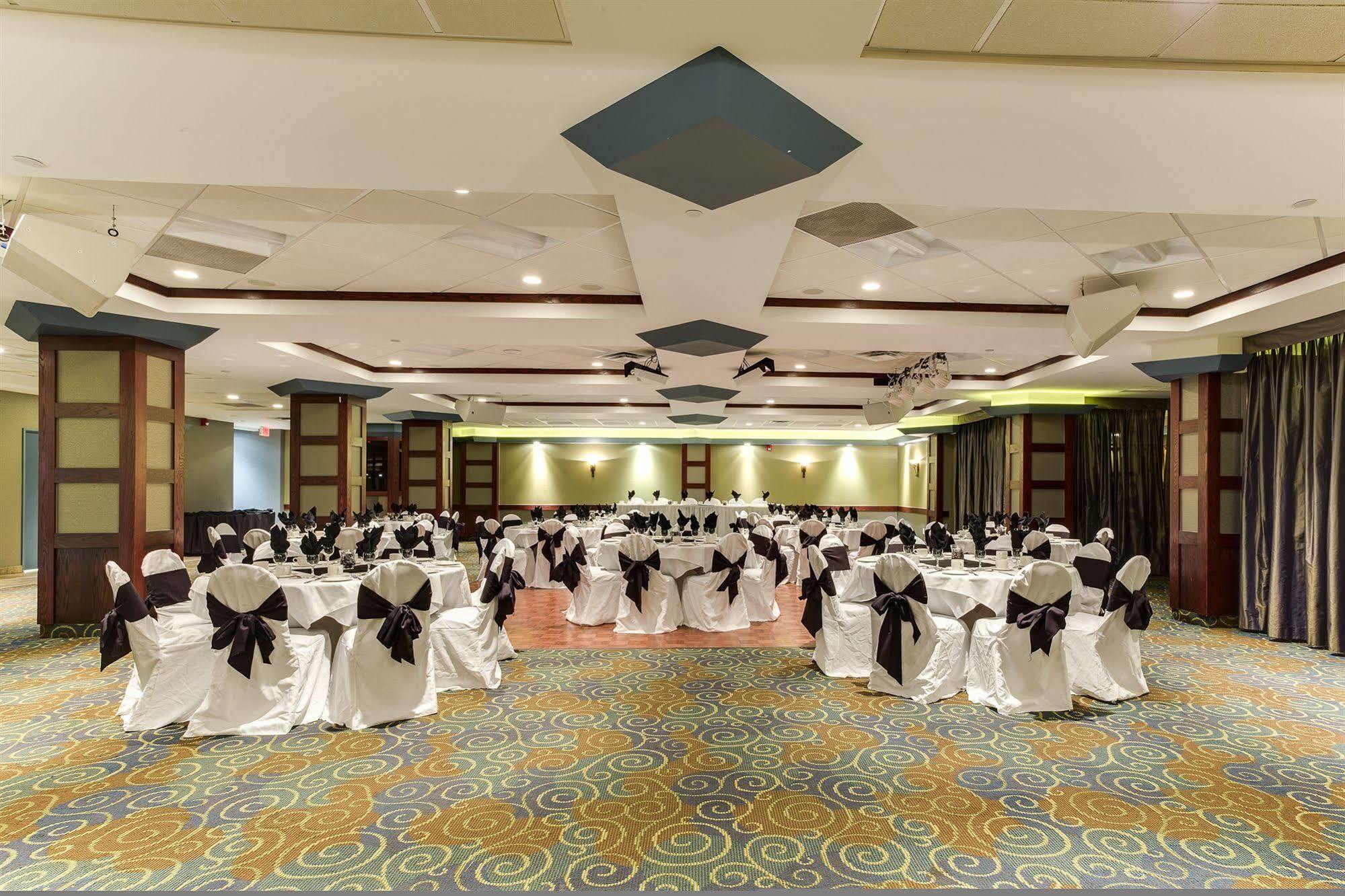 Park Town Hotel 4*